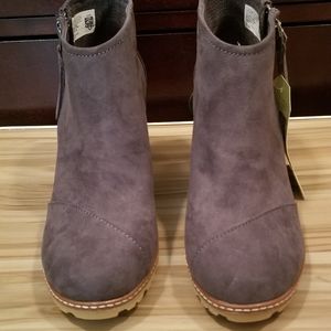 Brand New TOMS Wedges in Grey